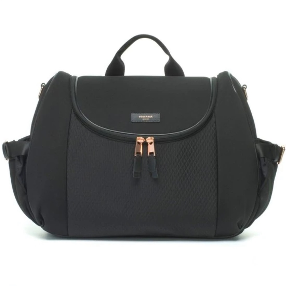 STORKSAK
POPPY LUXE CONVERTIBLE DIAPER BAG IN SCUBA BLACK